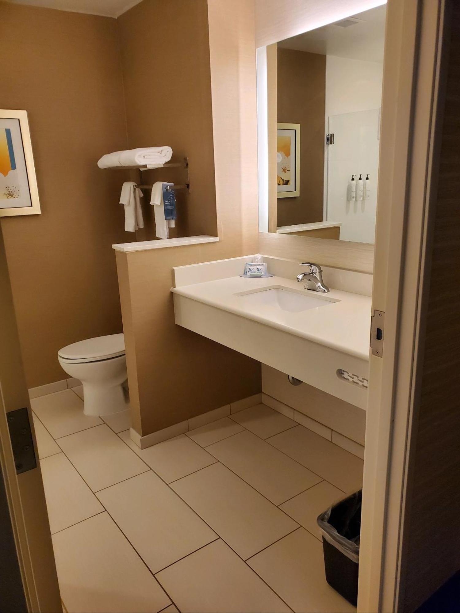 Fairfield Inn & Suites By Marriott Belle Vernon Eksteriør billede